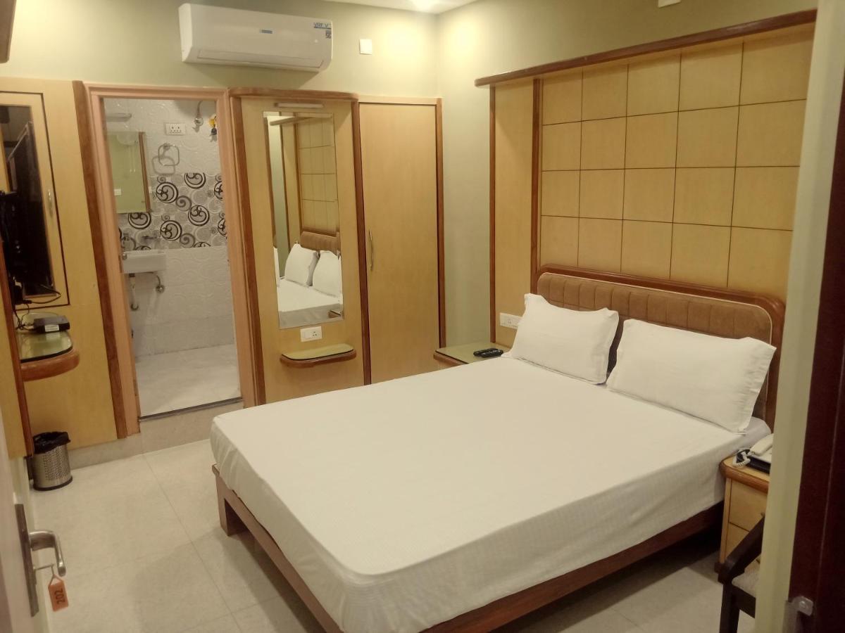 Hotel Shri Gourav Bikaner Exteriör bild